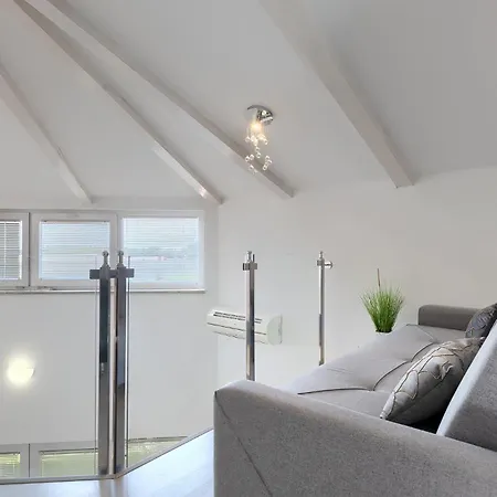 Beautiful Sabrina With Pool In Višnjan