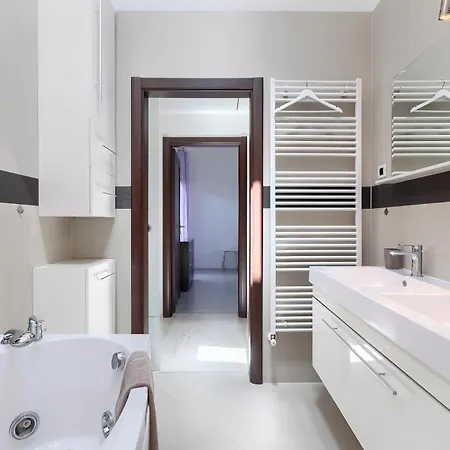 Villa Beautiful Sabrina With Pool In *