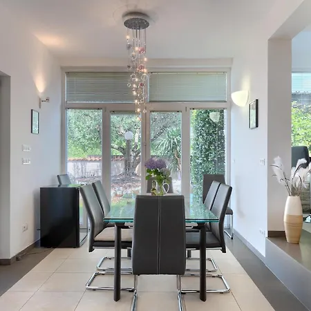 Beautiful Sabrina With Pool In * Višnjan