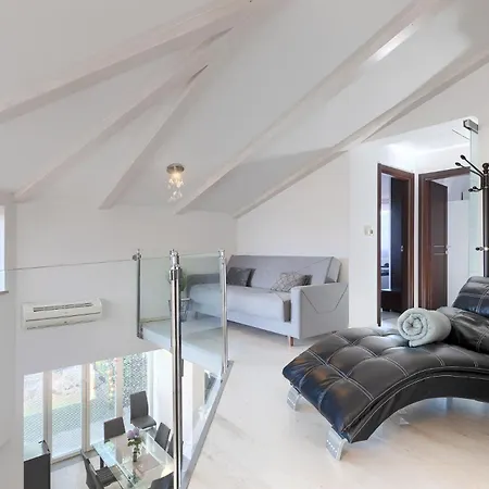 Beautiful Sabrina With Pool In * Višnjan